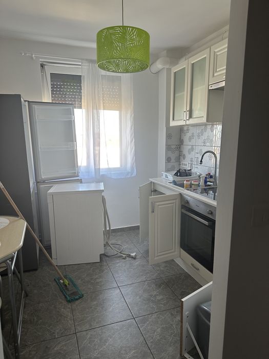 Dau in chirie apt 2 camere Oradea