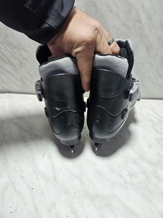 Patine 1518 gheata reglabile marime 29-30-31-32  .