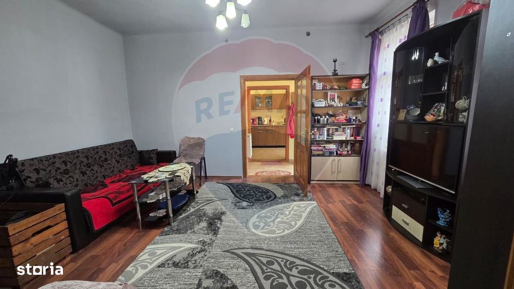 Casă / Vilă cu 3 camere de vânzare în zona Central