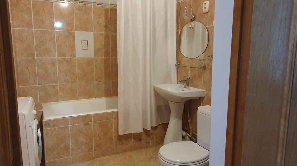 2-кмнт квартира, 71.1 м² 2004 г.п.