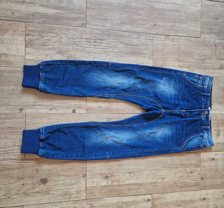 Много дамски дънки размер S