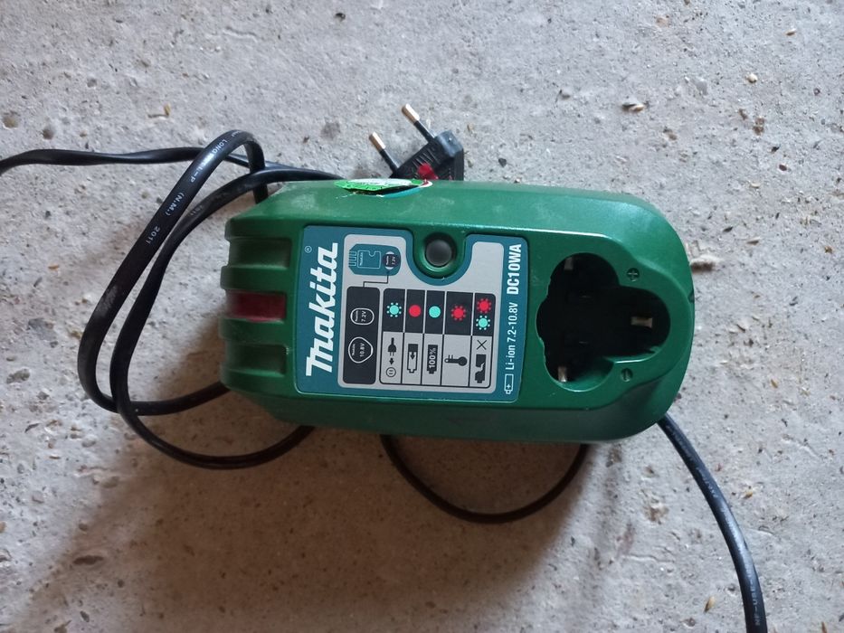 Incarcator makita 10.8v original detalii la telefon