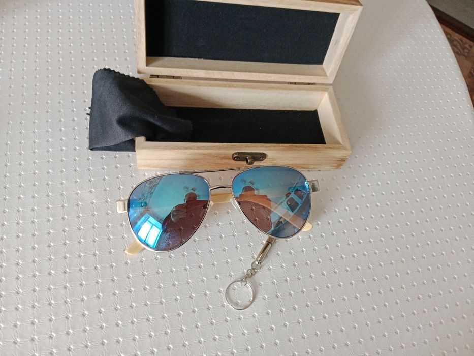 Продам солнцезащитные очки