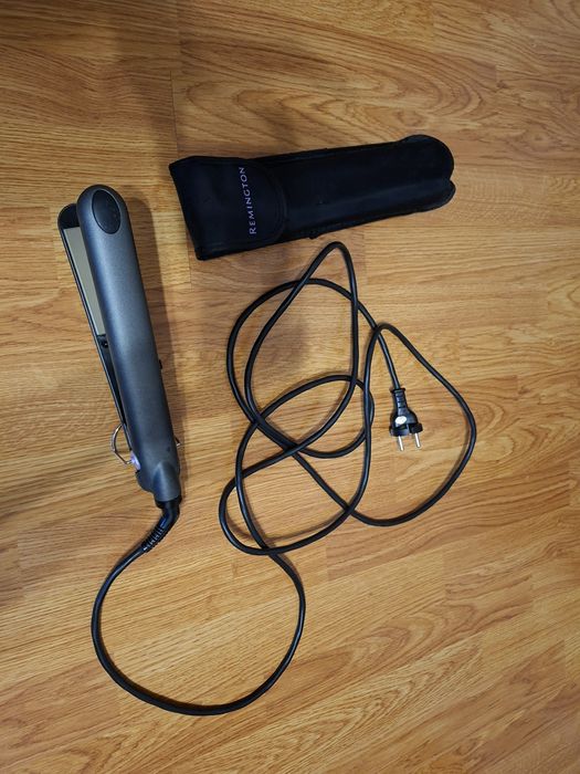 Placa indreptat parul