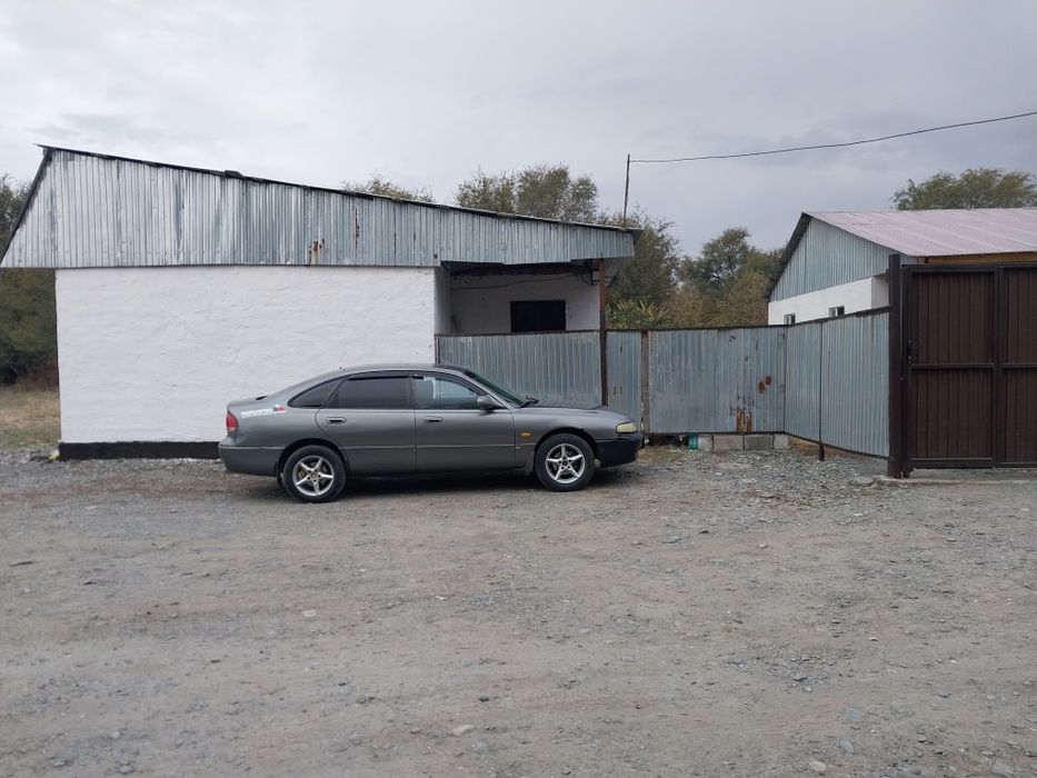 Мазда кронс в хорошем состоянии