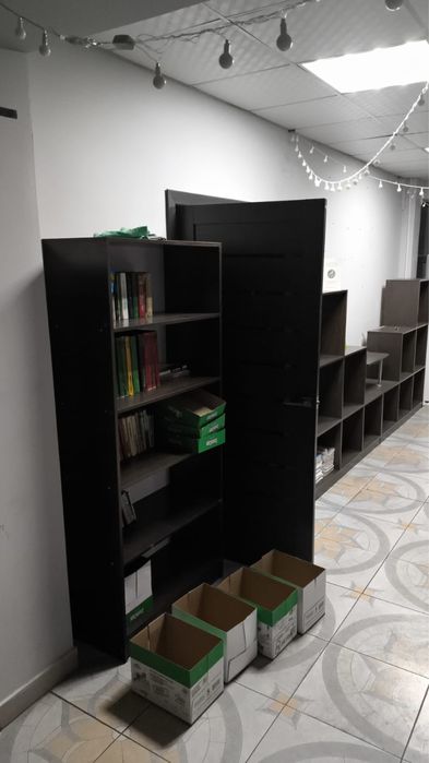 Продается офисный мебель