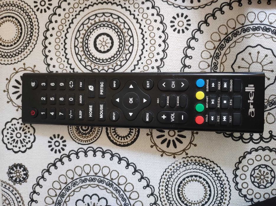 Smart LED телевизор Arielli LED40N218T2 40 инча