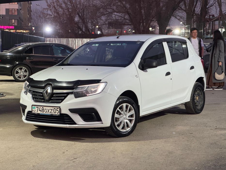 Renault sandero 2018г