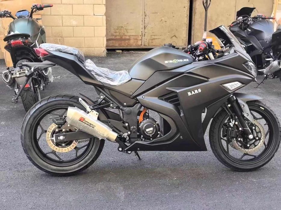 Электробайк Yamaha R3