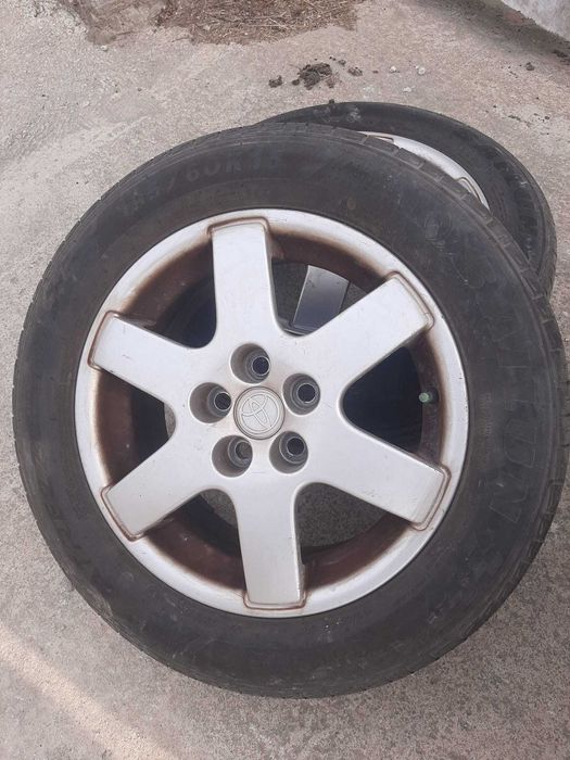 Гуми + джанти за Тойота