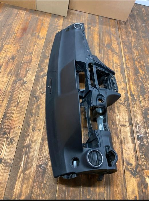 Plansa bord mercedes c klass W204 facelift