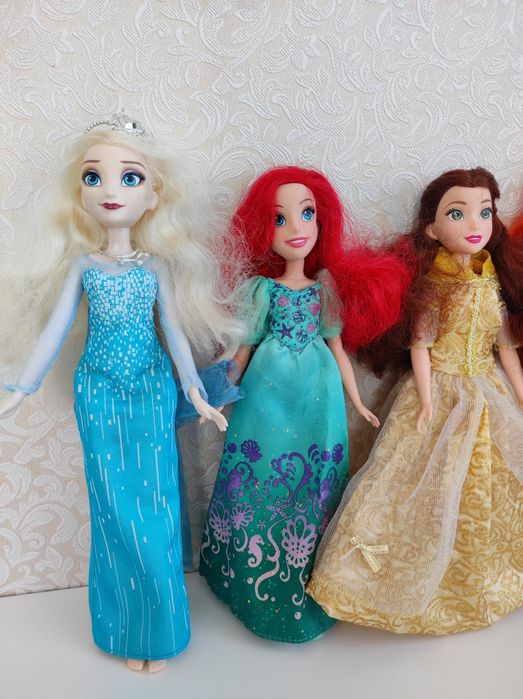 Продам пакет игрушек куклы для девочек Дисней