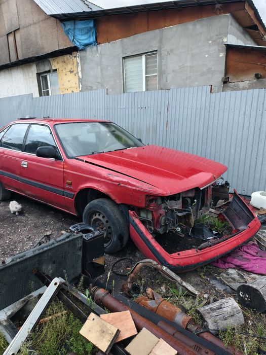 Машина Mazda  626