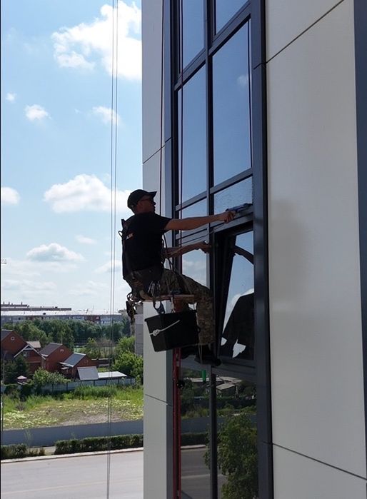 Мойка витражей и окон вашего дома.