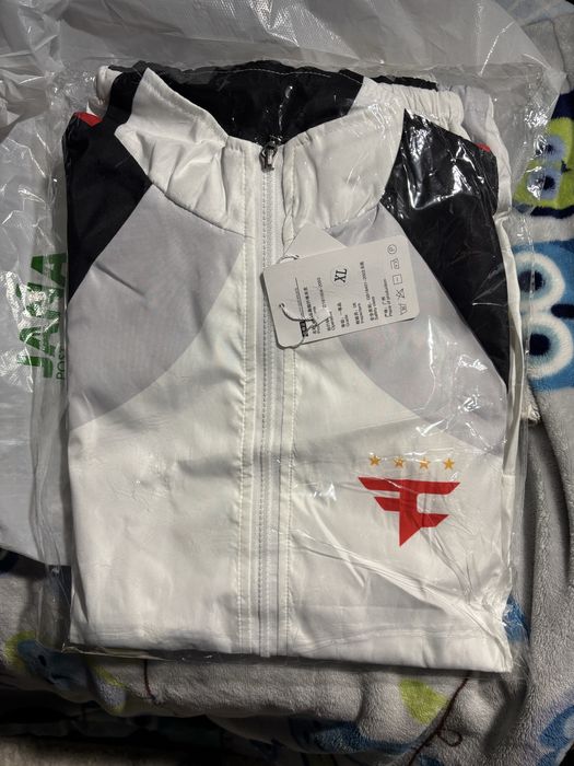 Faze clan куртка