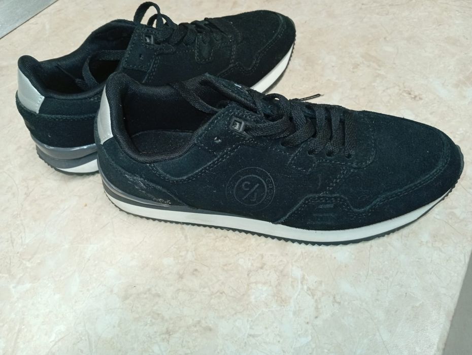 Adidasi damă piele naturală.