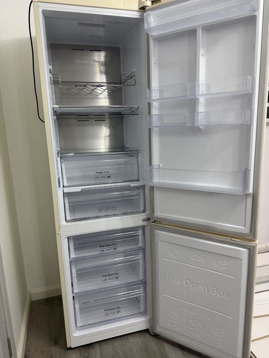 Холодильник в хорошем состояние