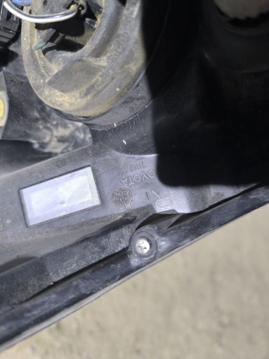 Hilux фара  Тайланд