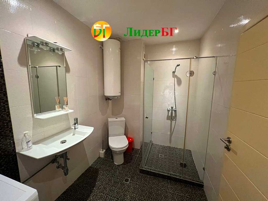 Двустаен апартамент с фронтална гледка морето на първа линия