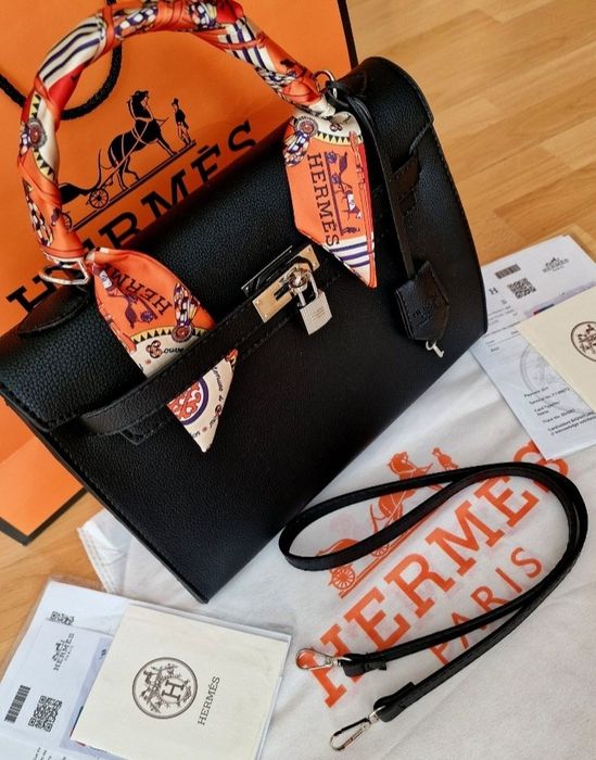 Geanta +papuci(diverse marimi),super model, saculet, etichetă, France