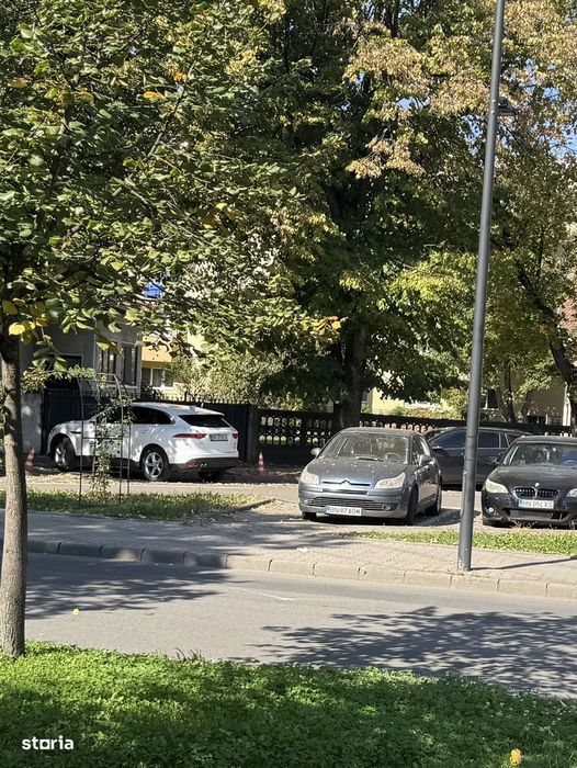 Teren de vânzare, acces pavat, utilități complete