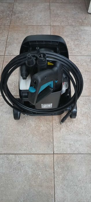 Masina de spalat cu presiune Makita HW 102