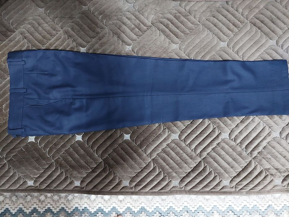 Продам брюки школьные для мальчика!!!