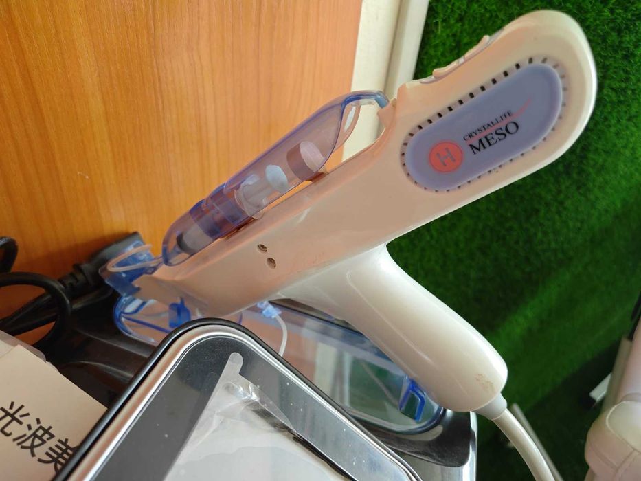 Професионален уред за мезотерапия 3в1 с RF и Фотонна терапия - МОСТРА