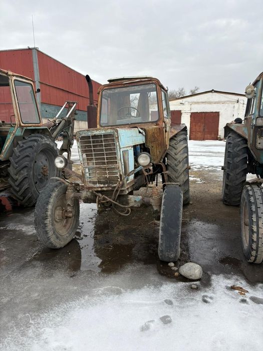 Продам трактора и комбайны