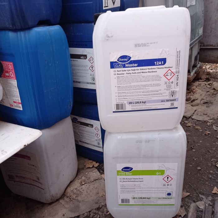 Пластиковые канистры продам