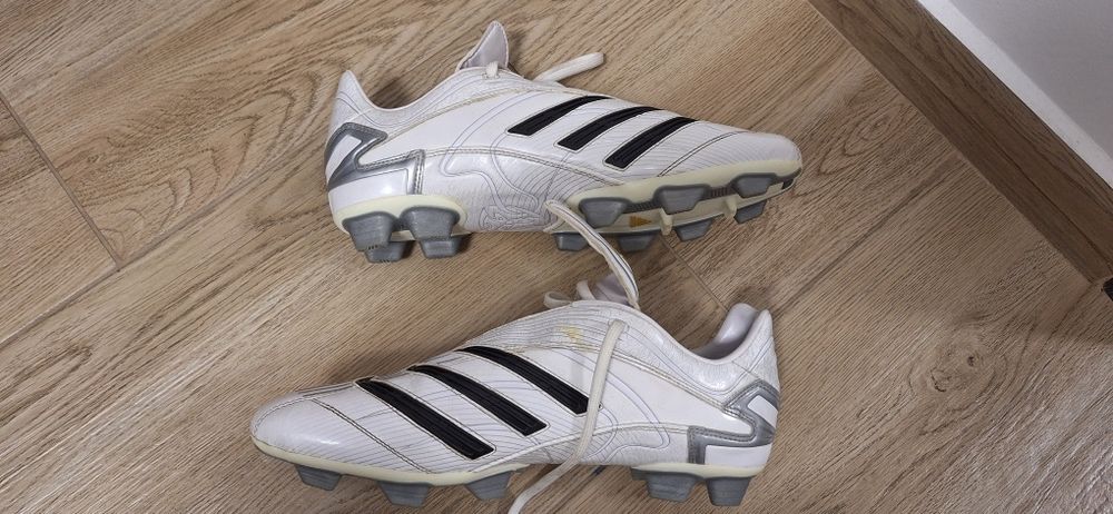 Ghete fotbal Adidas Predator 2006.