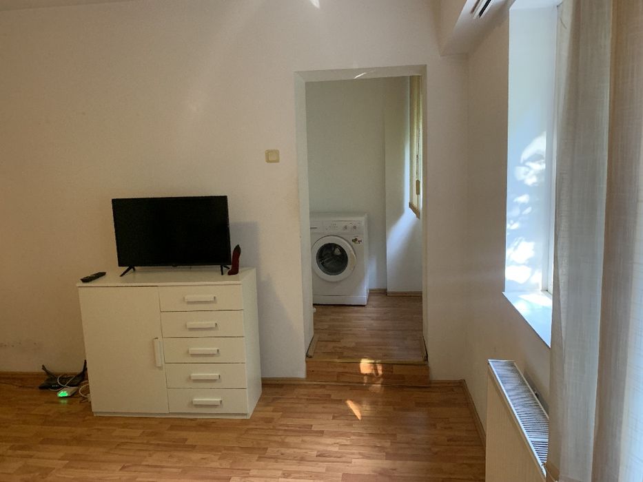 Chirie garsoniera zona Decebal, etaj 1, mobilata, utilata 200 euro