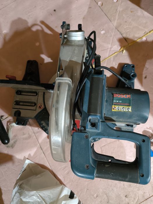 Circular Bosch GCM 10