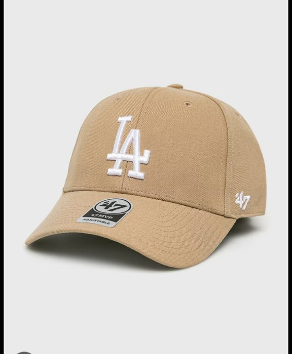 Vând șapcă nu a fost purtată