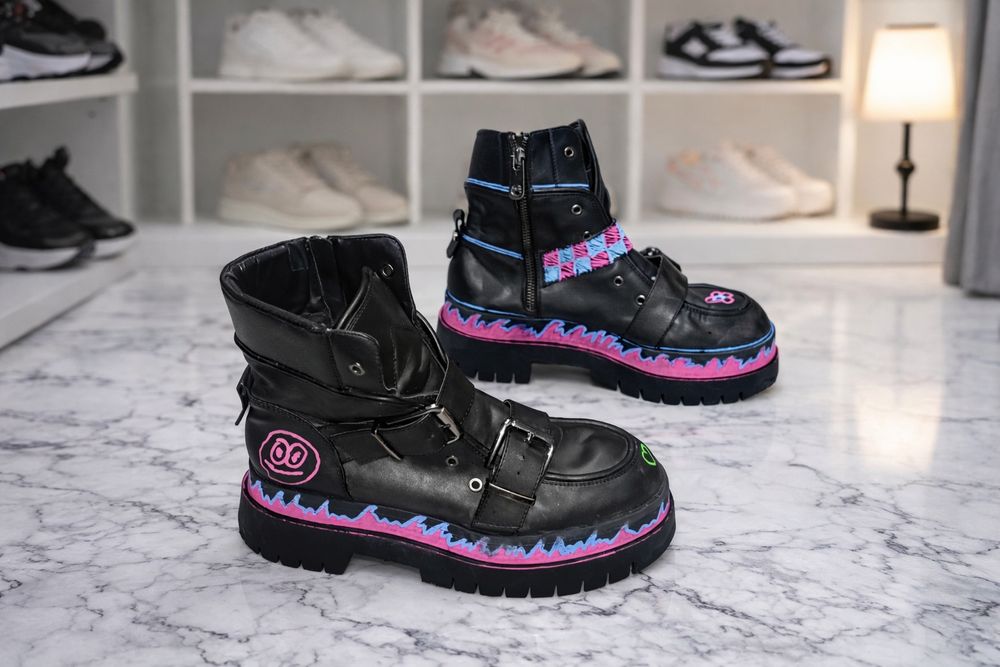 Bershka рисувани боти N 40