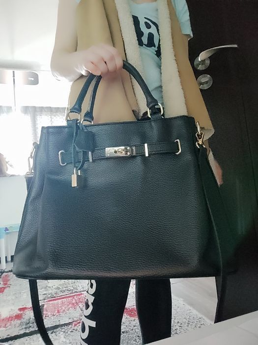 Geanta piele de culoare negru