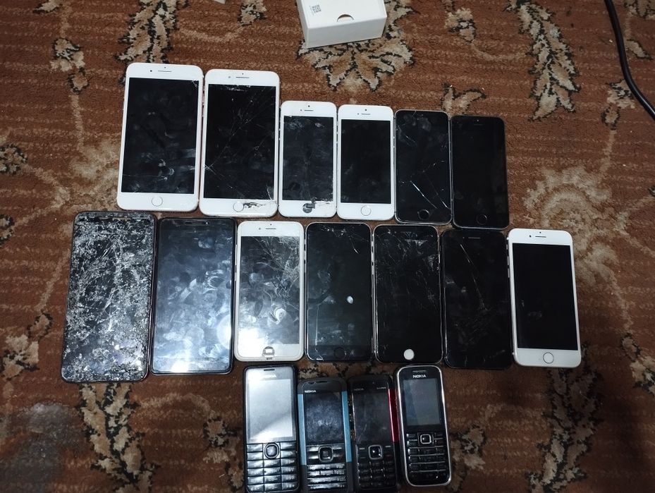 На запчасти айфоны