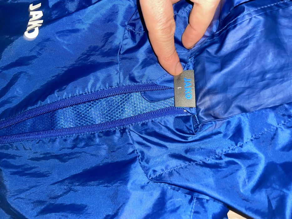 Jako мъжка футболна ветрофка чисто нова без етикет