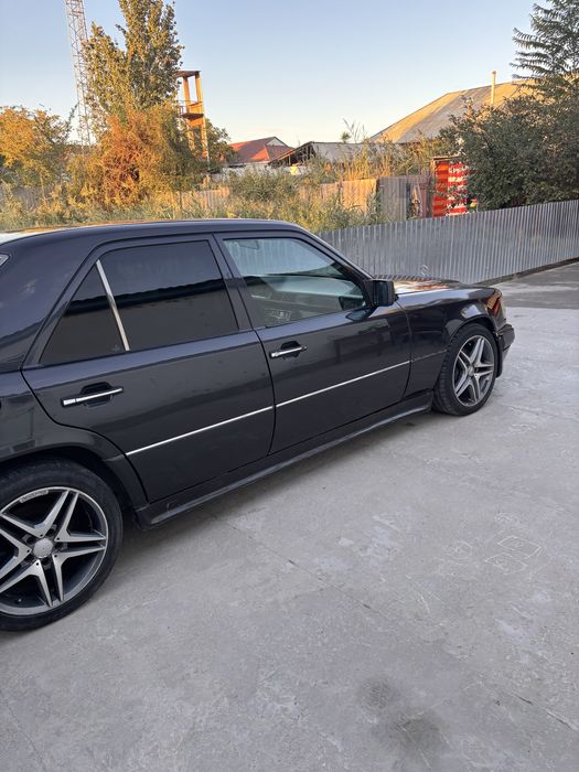 Mercedes 124E .3.2