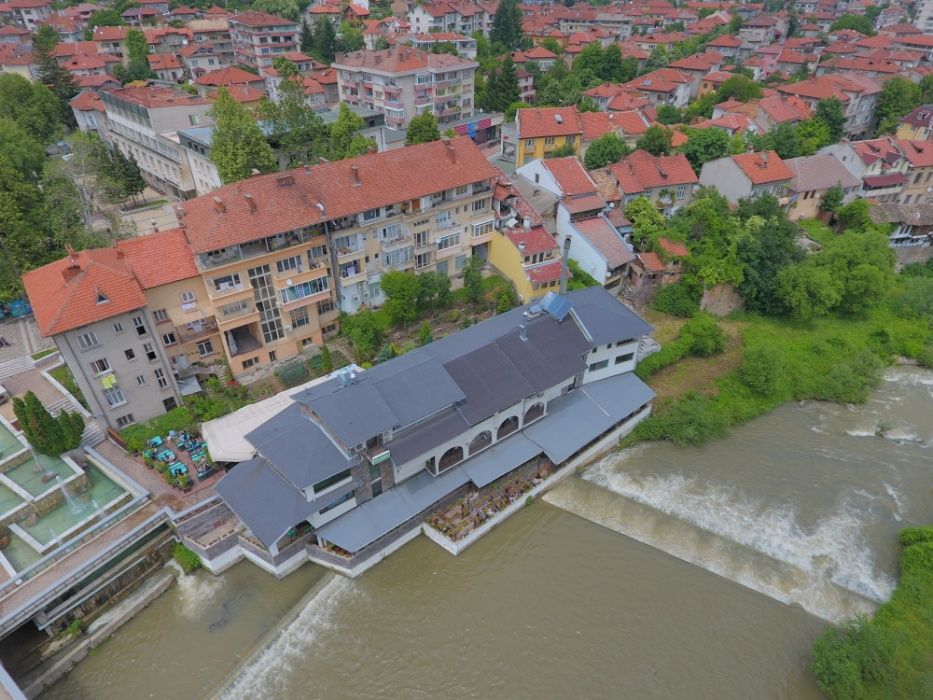 Заснемане с професионален дрон сватби, балове, сгради, земи, геодезия