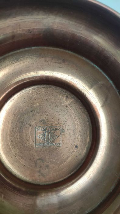 Linton Англия медна купа с крачета от бронз в стил "Арт Деко"