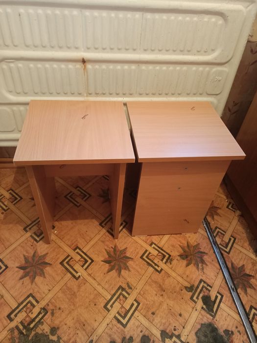 Табуреты разных цветов