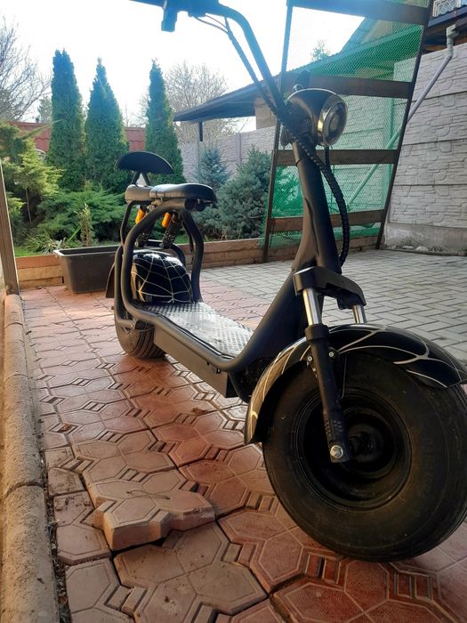 Продам электросамокат.