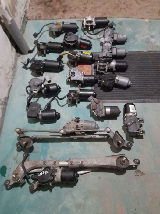 Автомобильные     дворник      моторчик