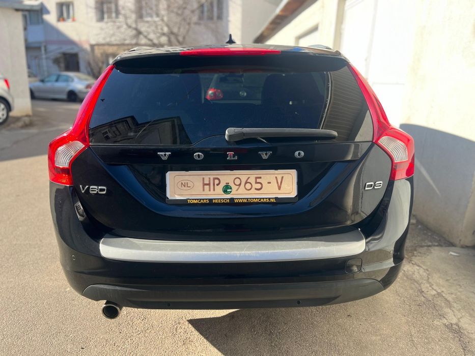 Volvo v60 full option 2.0tdi 5 cilindri recent adus