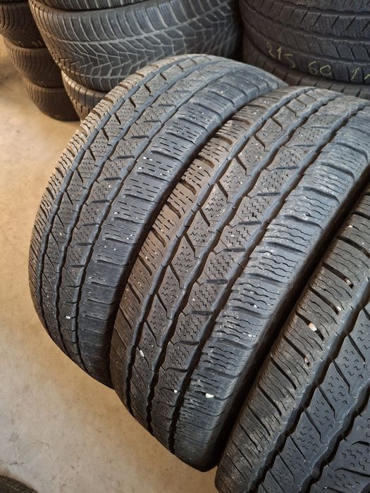 4 Anvelopele de iarnă 205 75 r16C Continental