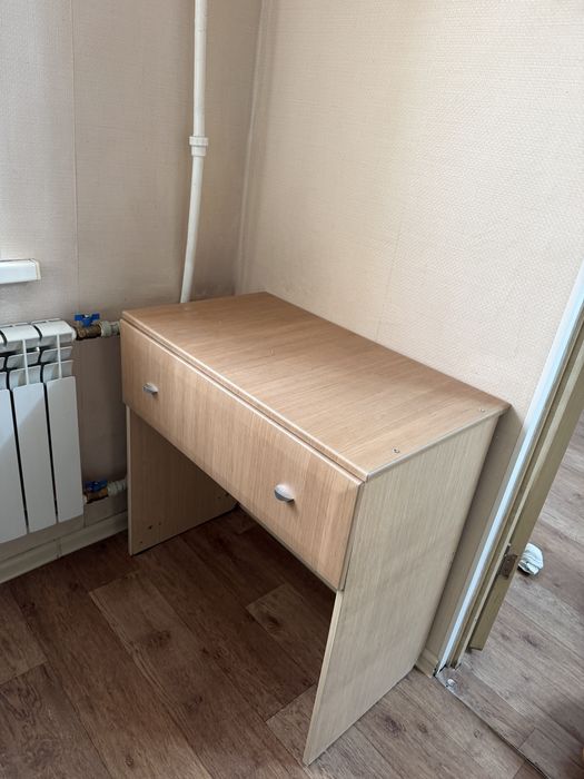 Продаю комод с зеркалом