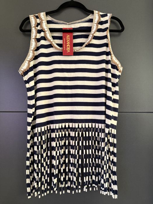 Bluzițe noi cu etichetă