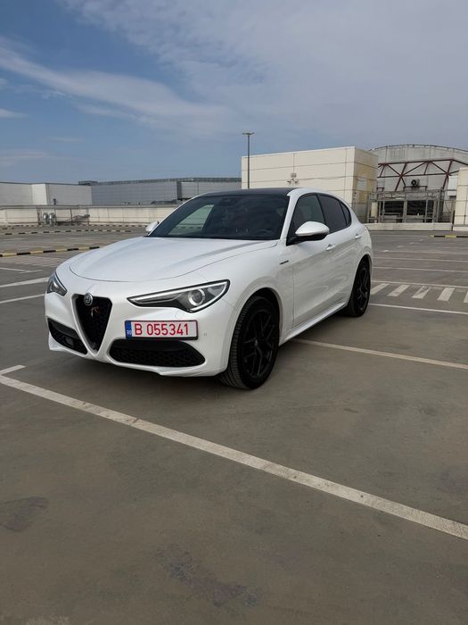 Alfa Romeo Stelvio Alfa Romeo Stelvio 2.0 Veloce 280 CP | 4x4 | Full | Piele Rosie