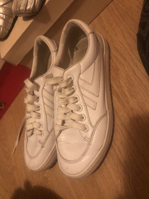 Вся обувь кожанная